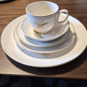 Vintage 1950s Salem Royal Joci 23 K. Gold Hand Painted Wheat 5 Pc Place Setting